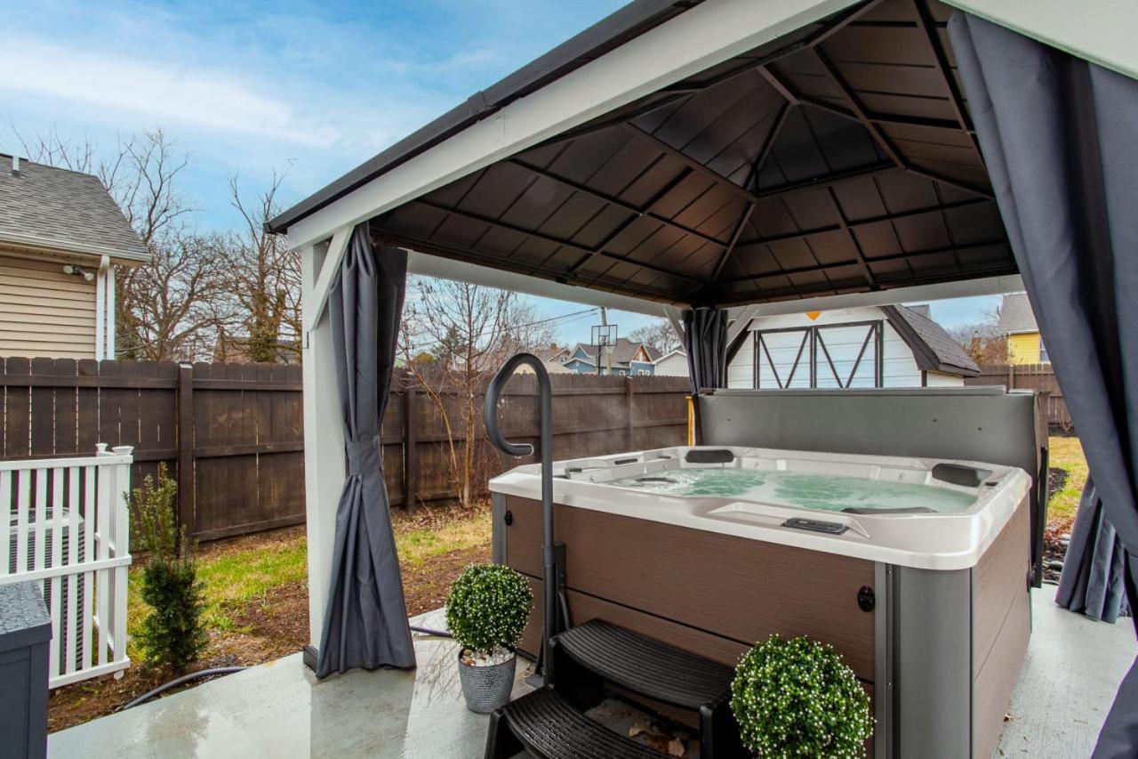 Blue Valley Inn - Hot Tub & Spacious Play Area! Νόξβιλ Εξωτερικό φωτογραφία